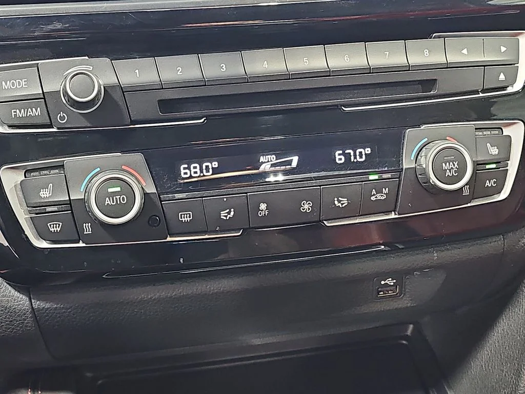 Used 2018 White BMW Base image 26