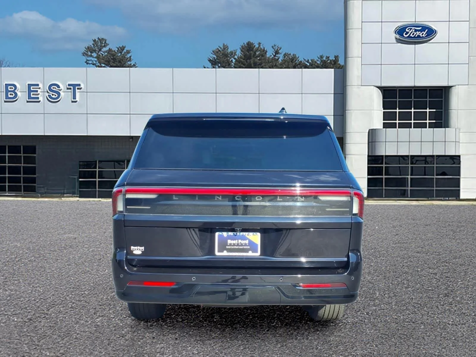 Used 2025 Infinite Black Metallic Lincoln Reserve image 5