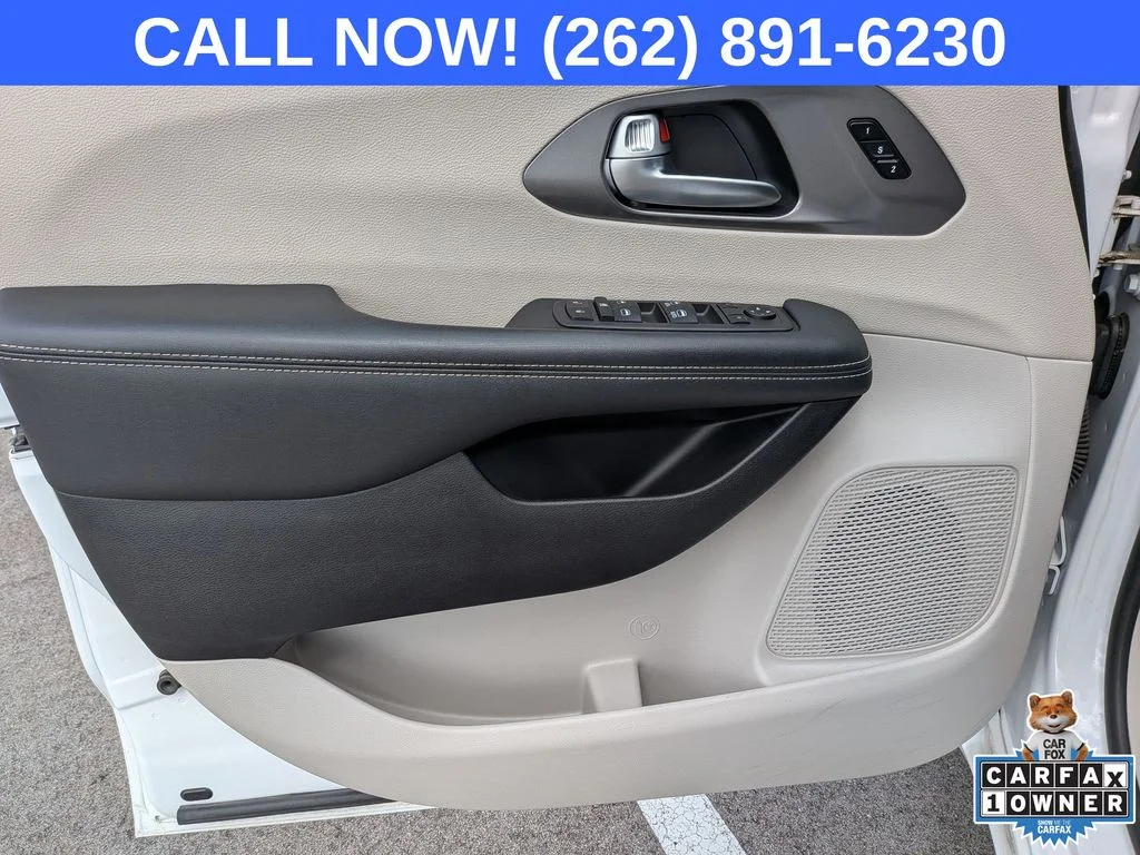 Used 2024 White Chrysler Touring L image 12