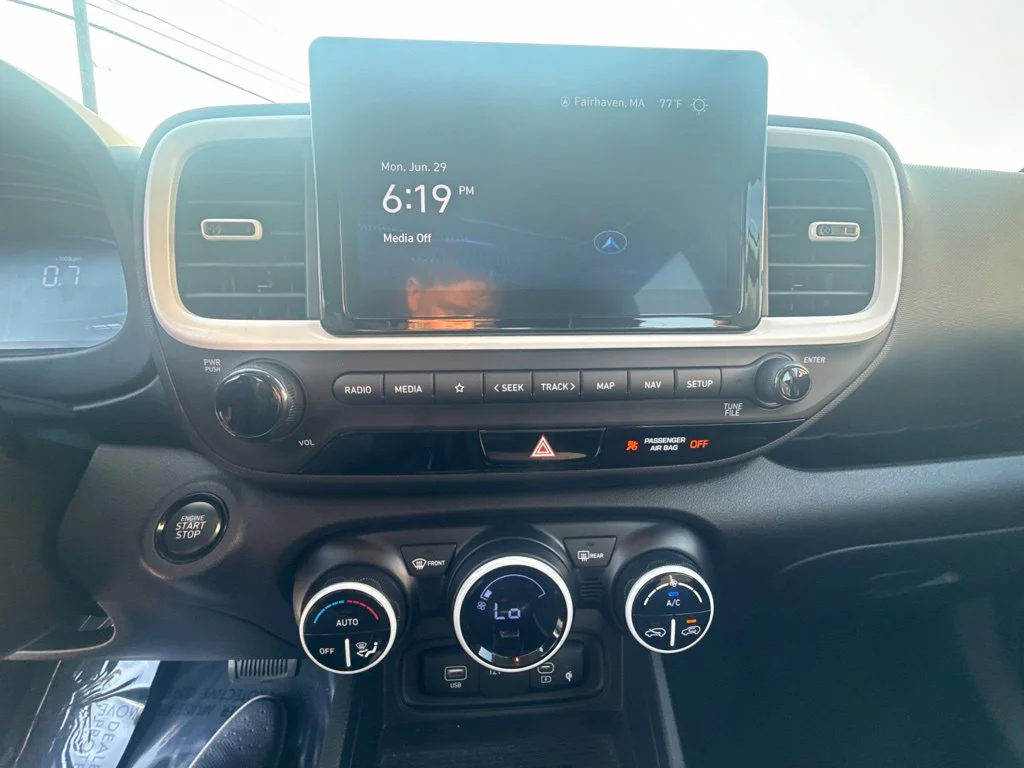 Used 2024 White Hyundai Limited image 20