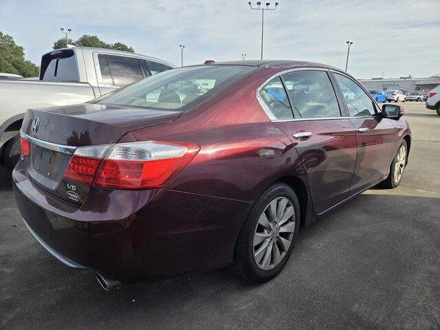 Used 2014 Basque Red Pearl II Honda EX-L image 3