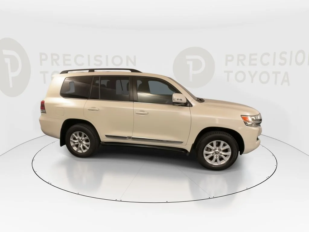 Used 2019 Blizzard Pearl Toyota Base image 23