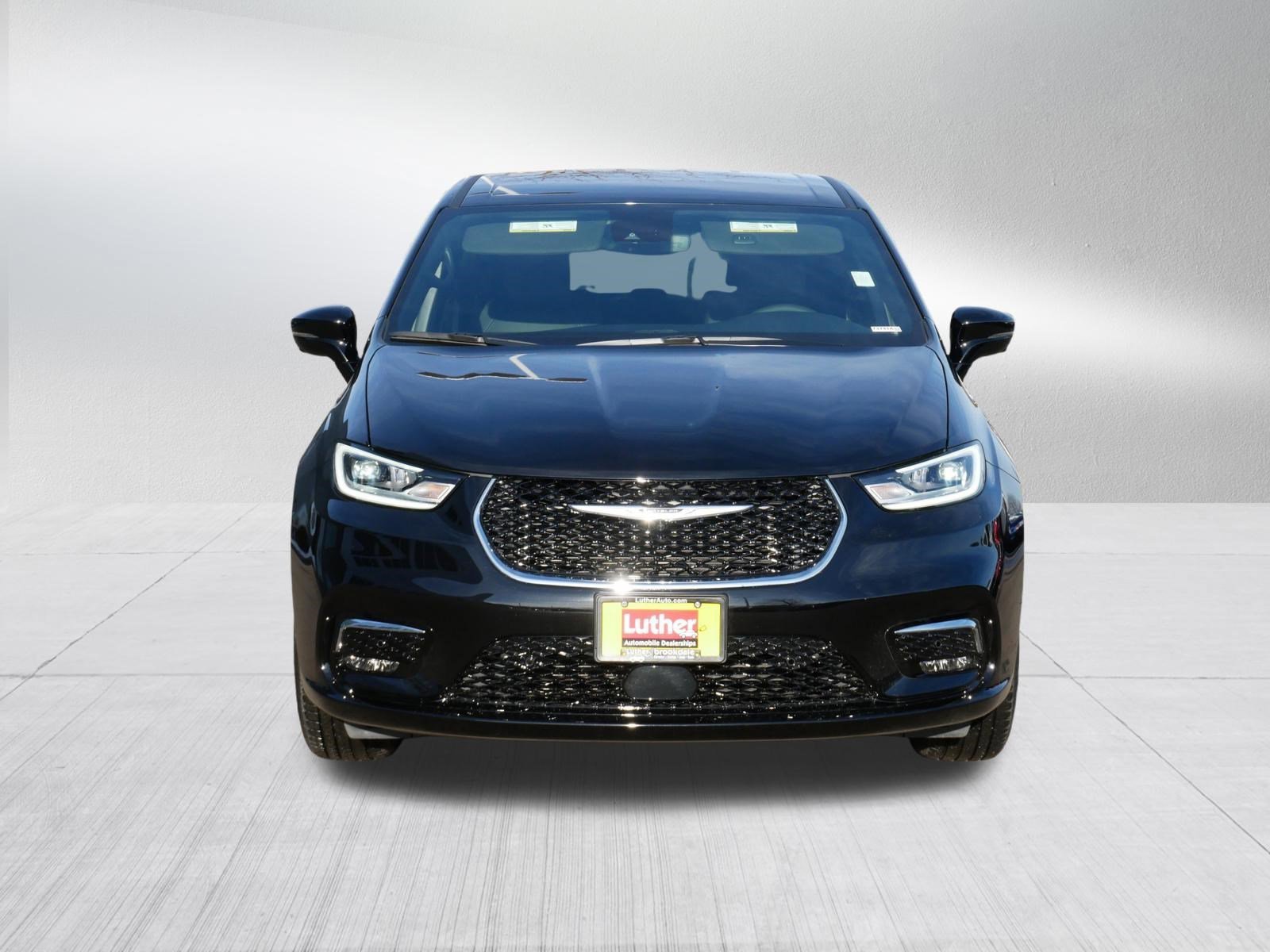 Used 2026 Chrysler Pacifica Select with VIN 2C4RC3BG4TR202988 for sale in Brooklyn Park, Minnesota