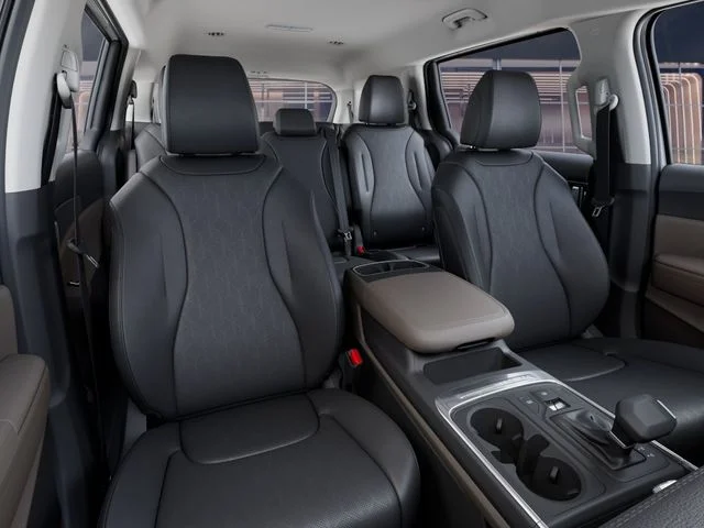 New 2027 Snow White Pearl Kia LXS image 15