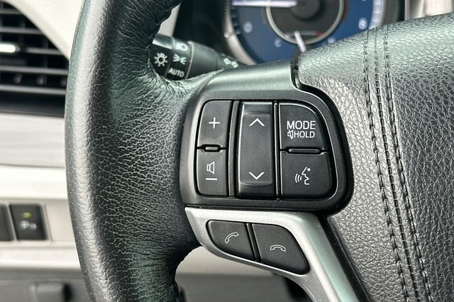 Certified Used 2019 White Toyota XLE image 30