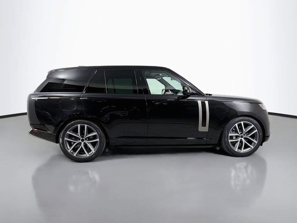 Certified Used 2024 Black Land Rover SE image 4