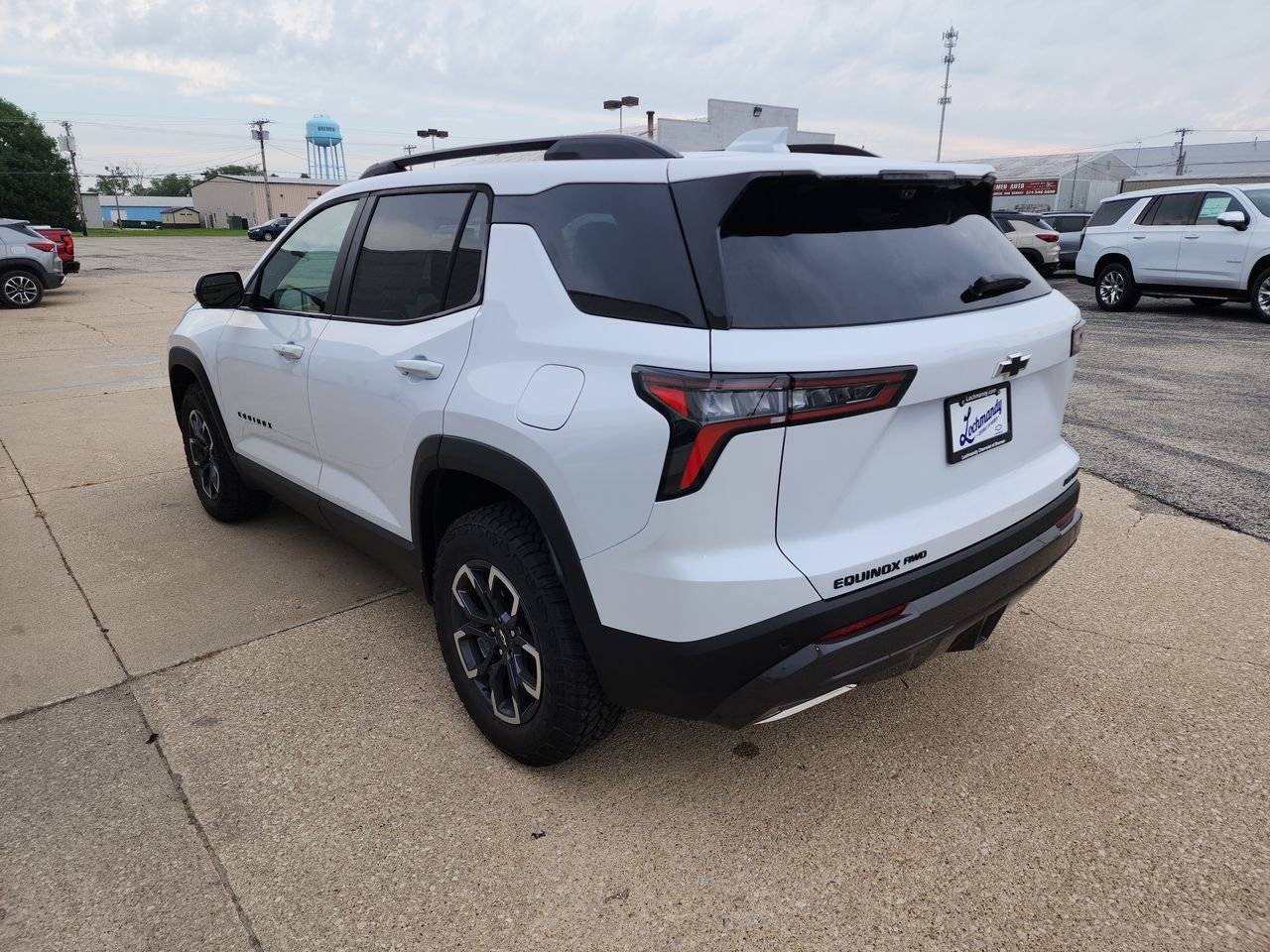 New 2027 Polar White Tricoat Chevrolet AWD ACTIV image 6