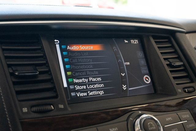 Used 2019 White Nissan Platinum image 35