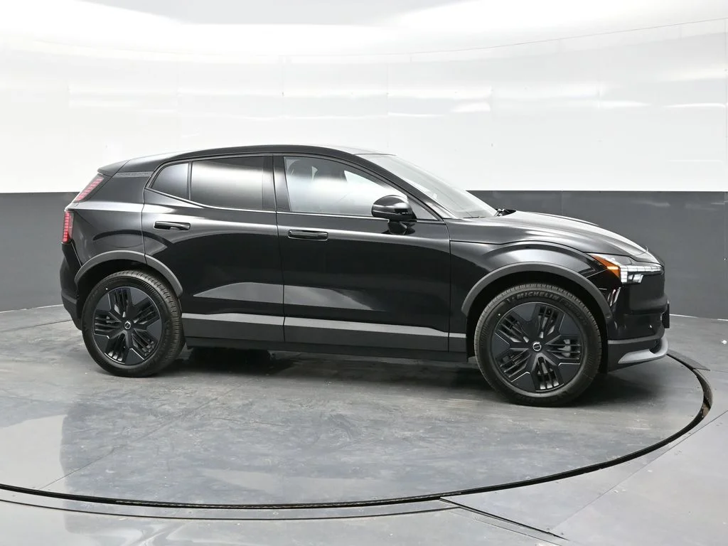 New 2026 Onyx Black Volvo Twin Motor Cross Country Ultra image 8