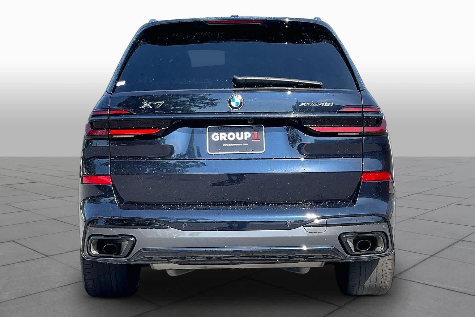 Used 2025 Carbon Black Metallic BMW xDrive40i image 4