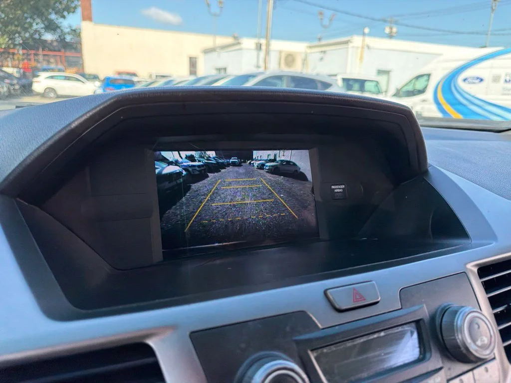 Used 2013 Gray Honda LX image 27