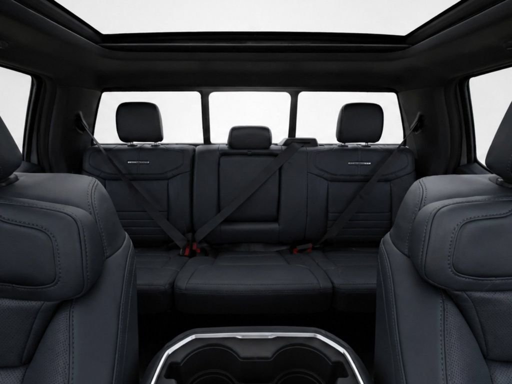 New 2026 Glacier Gray Metallic Tri-Coat Ford F-250® Platinum® image 18