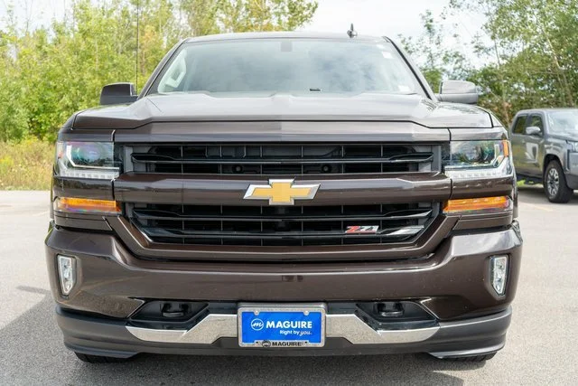 Used 2018 HAVANA METALLIC Chevrolet LT image 3
