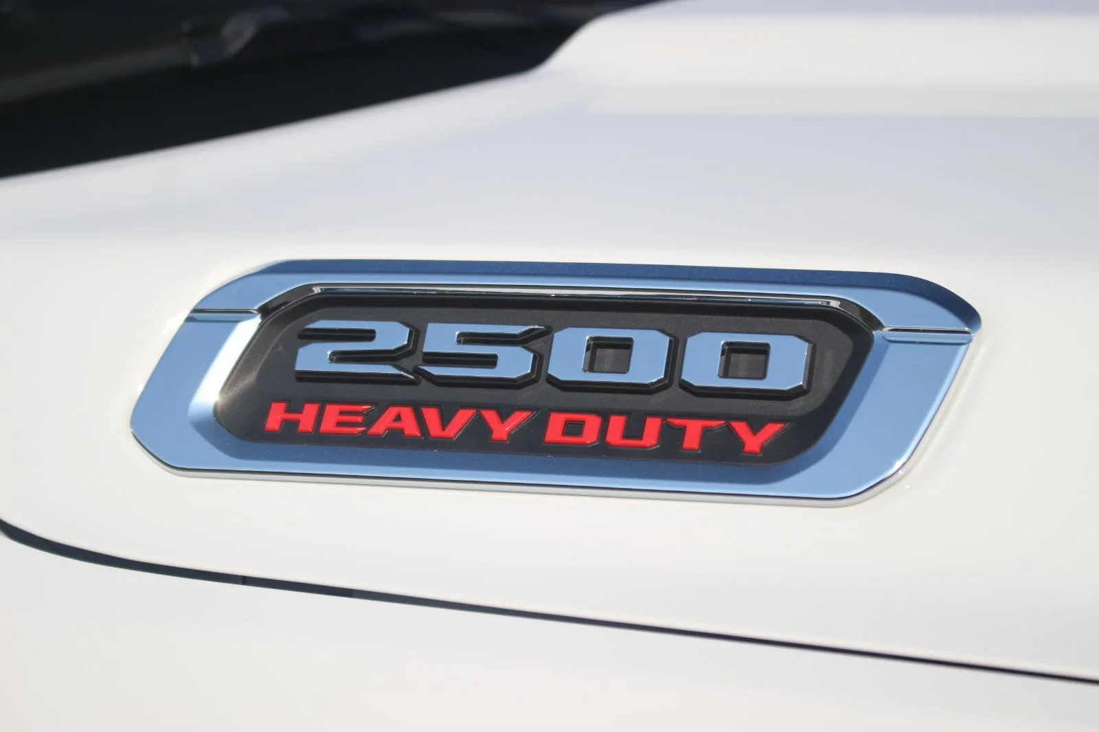 Used 2025 White Ram Limited image 10