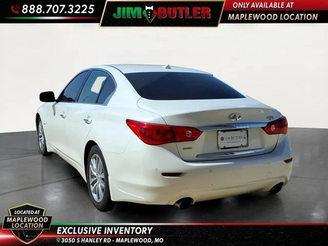 Used 2016  INFINITI 3.0t Premium image 2