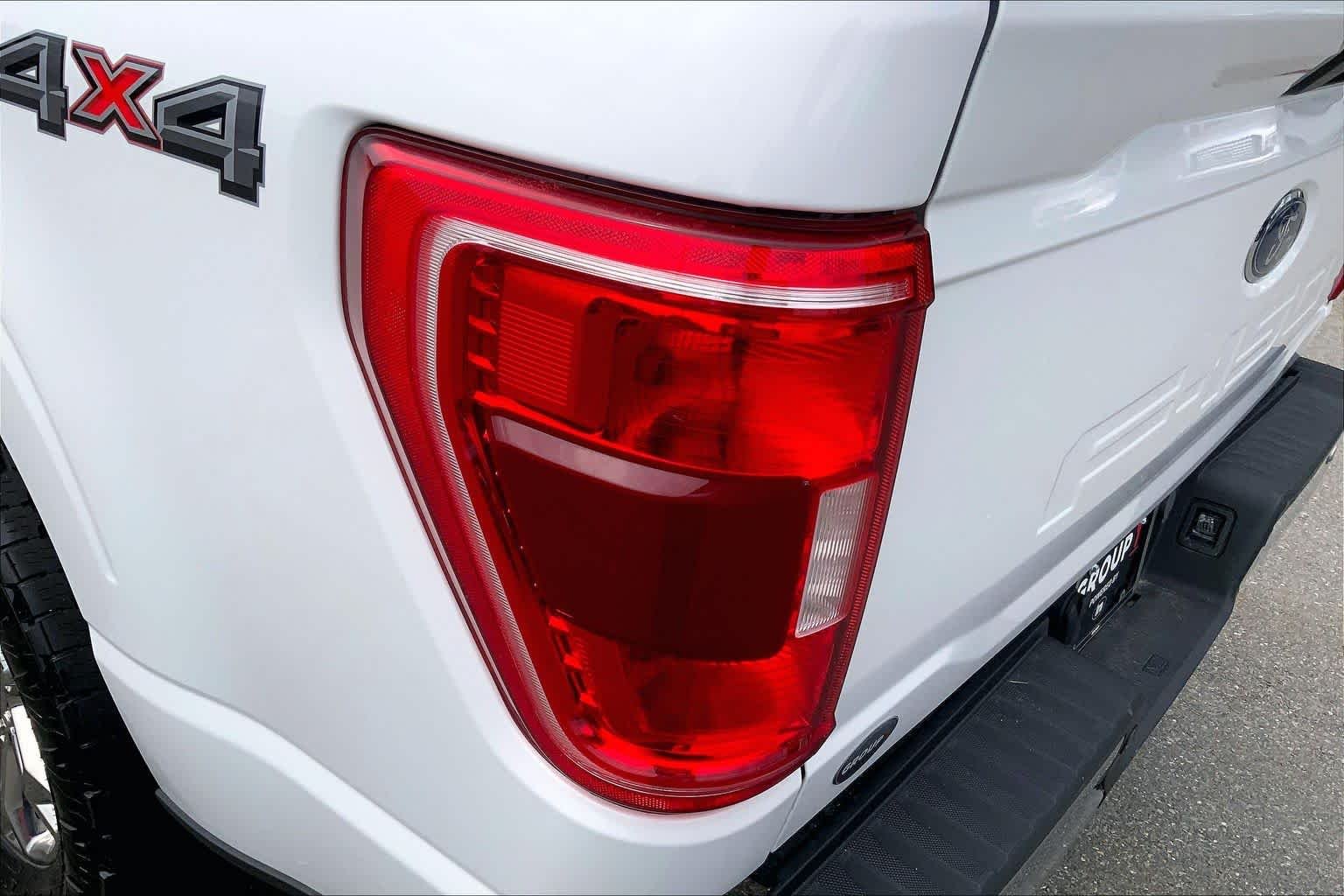 Used 2023 Oxford White Ford XLT image 28