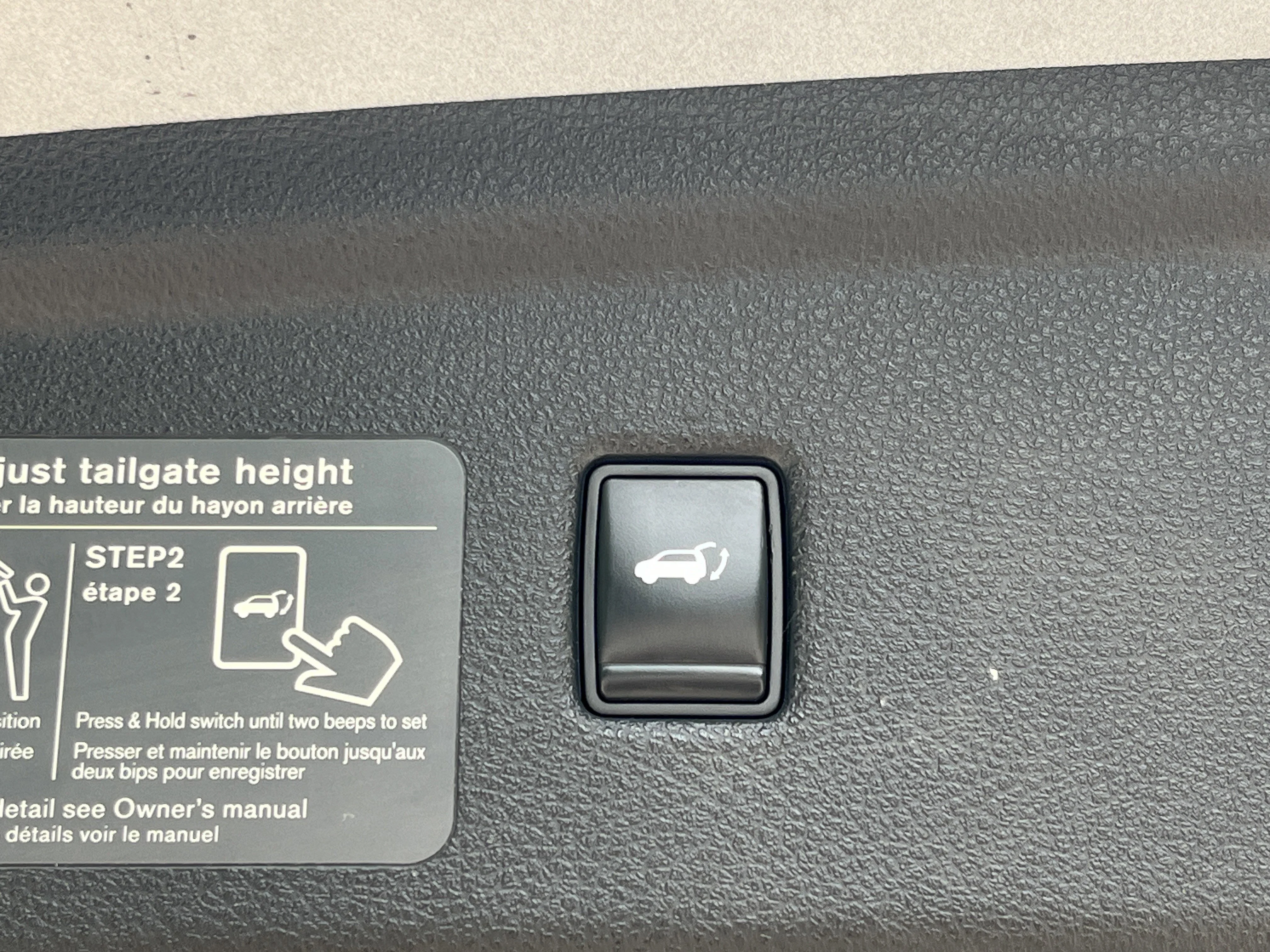 Used 2019 Graphite Shadow INFINITI LUXE image 30