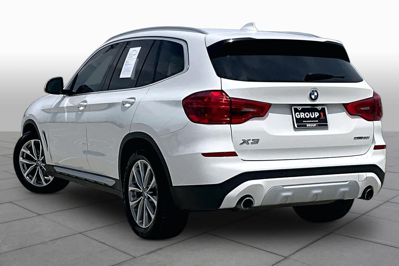 Used 2019 Alpine White BMW sDrive30i image 11
