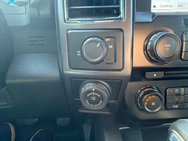 Used 2017 Oxford White Ford XLT image 18