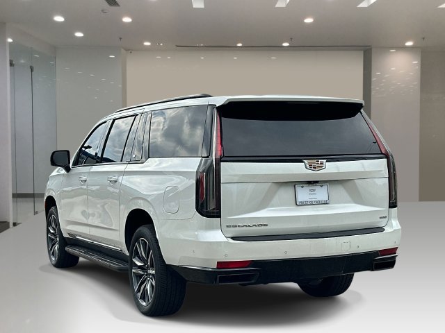 Used 2022 White Cadillac Sport image 3