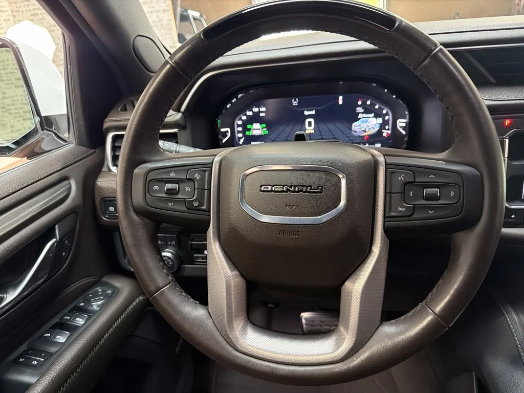 Used 2024 White Frost Tricoat GMC Denali image 22