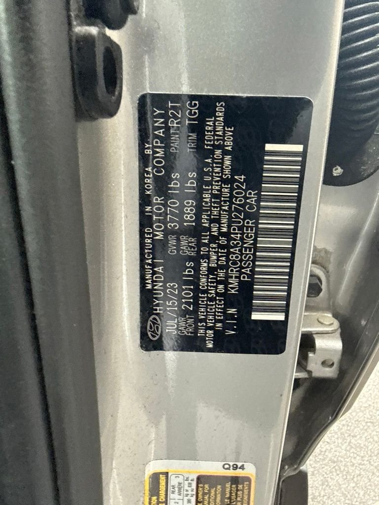 Used 2023 Silver Hyundai SEL image 3