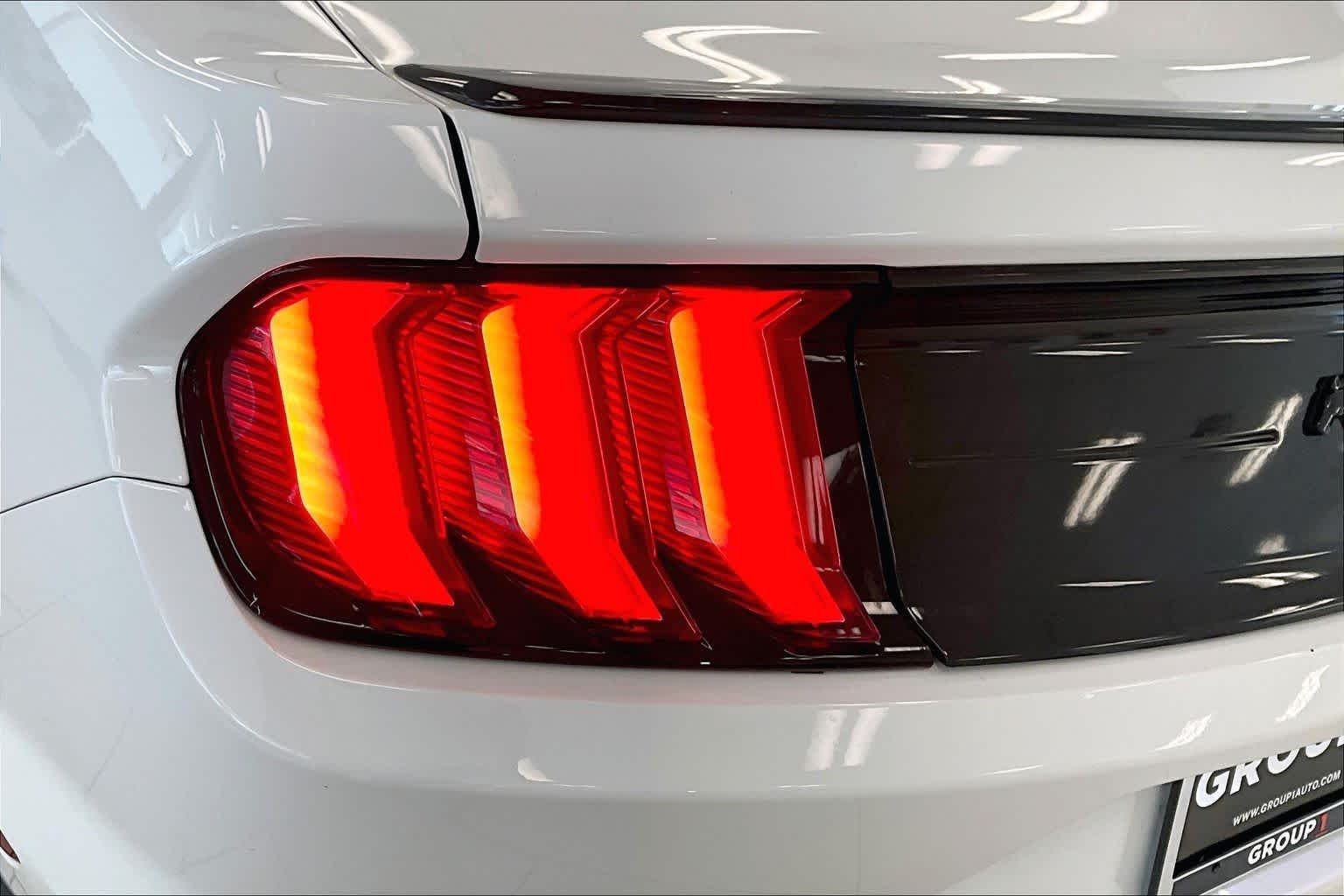 Used 2022 Oxford White Ford EcoBoost image 25