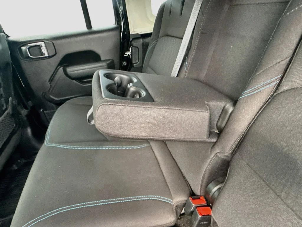 Used 2022 Black Jeep Unlimited Rubicon 4xe image 30