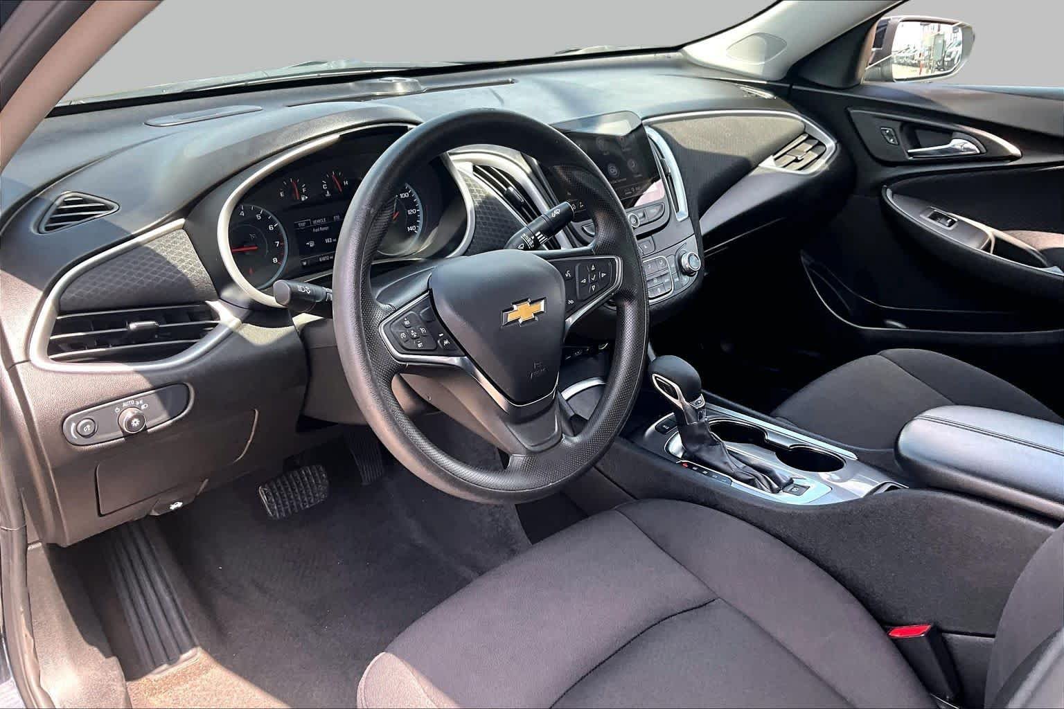 Used 2024 Mosaic Black Metallic Chevrolet LT image 18