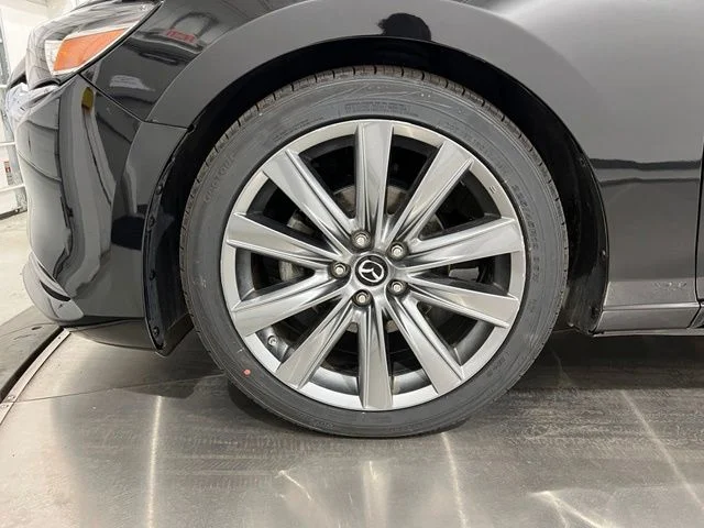 Used 2018 Black Mazda Grand Touring image 19