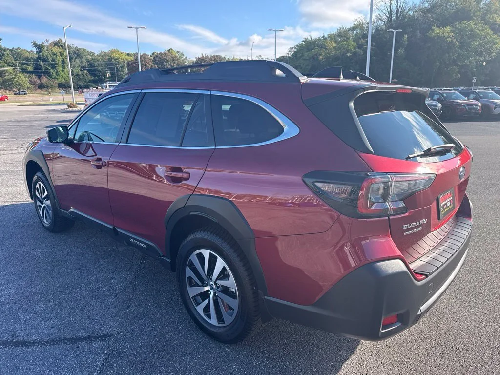 Used 2025 Crimson Red Pearl Subaru Premium image 3