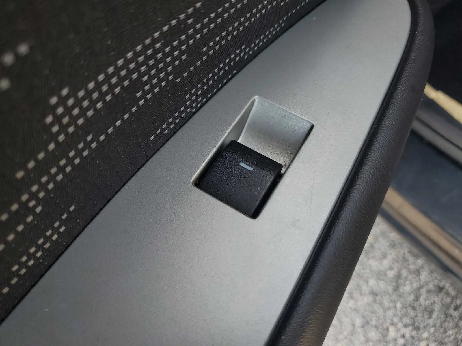 Used 2012 Tuxedo Black Metallic Ford SE image 12