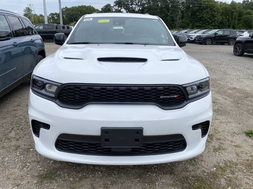 New 2027 White Knuckle Clear-Coat Exterior Paint Dodge GT image 2