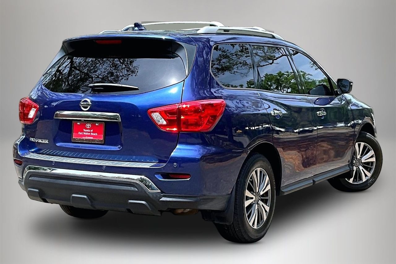 Used 2020 Blue Nissan S image 5