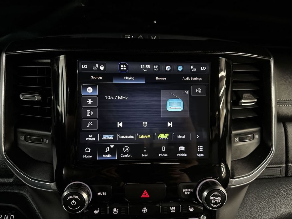 Used 2022 Diamond Black Ram Laramie image 28