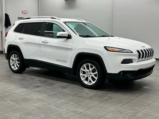 2017 Jeep Cherokee Latitude's photo