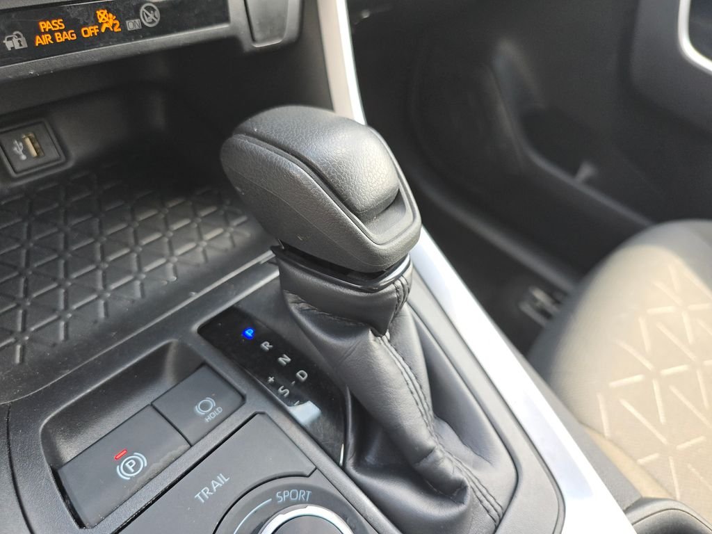 Used 2025 White Toyota XLE image 26