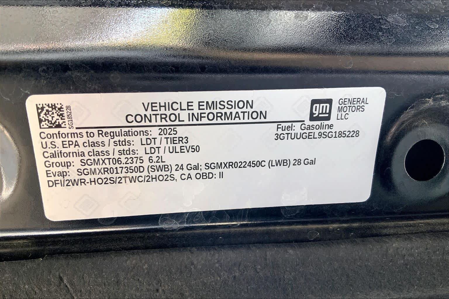 Used 2025 Onyx Black GMC Denali image 30