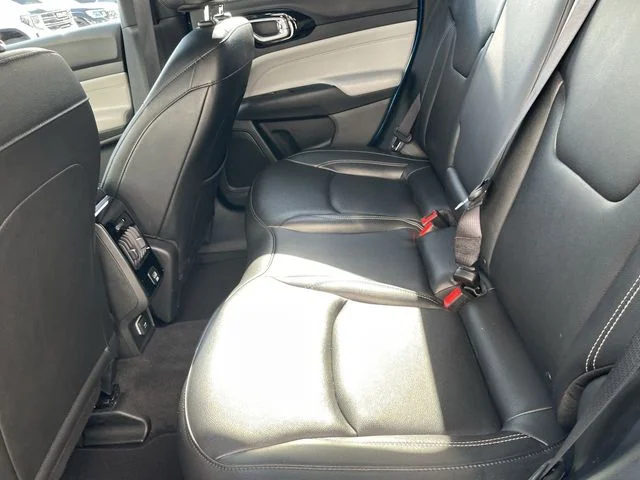 Used 2025 Blue Jeep Limited image 21