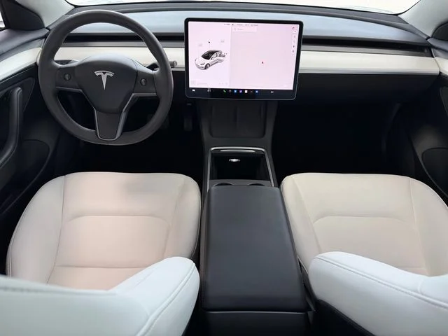 Used 2023 White Tesla Base image 9