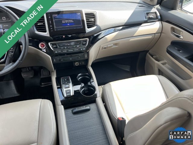 Used 2017 White Honda Touring image 15