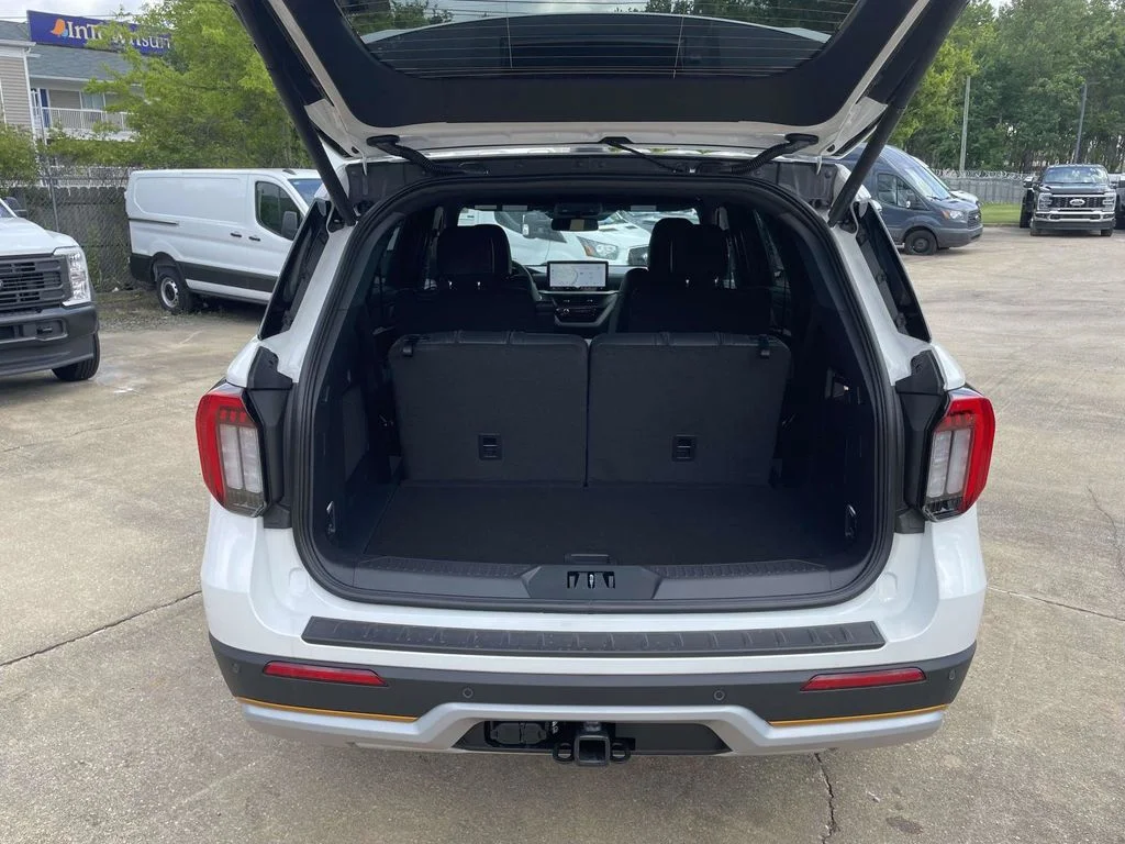 New 2026 Star White Metallic Tri-Coat Ford Tremor® image 10