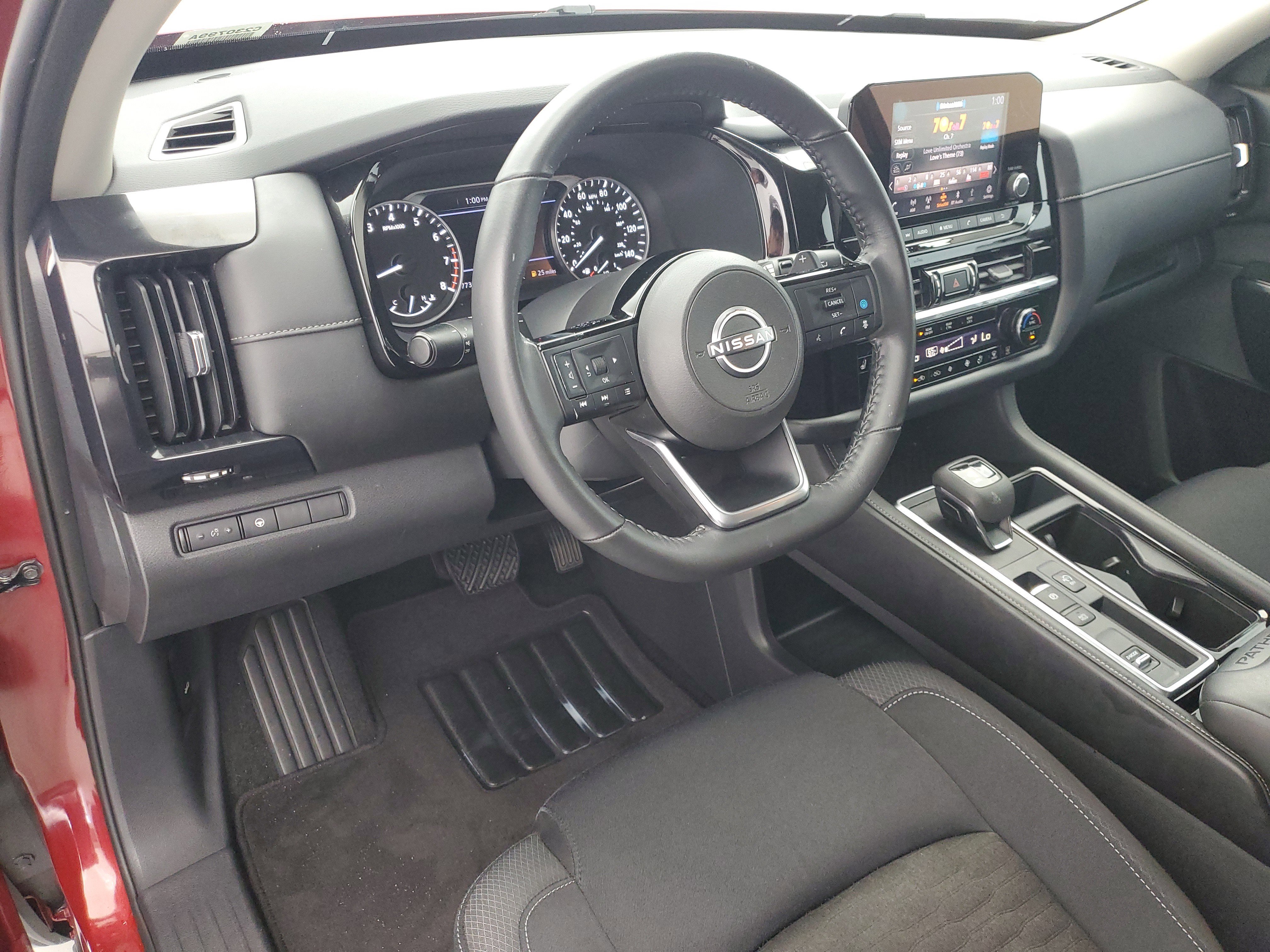 Used 2022 Scarlet Ember Tintcoat Nissan SV image 18