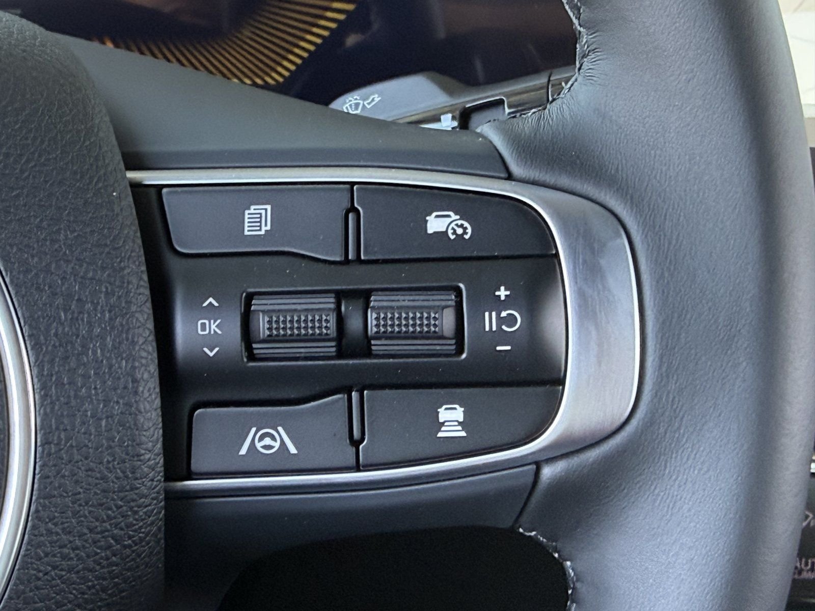 New 2026 Aurora Black Pearl Kia GT-Line FWD image 25