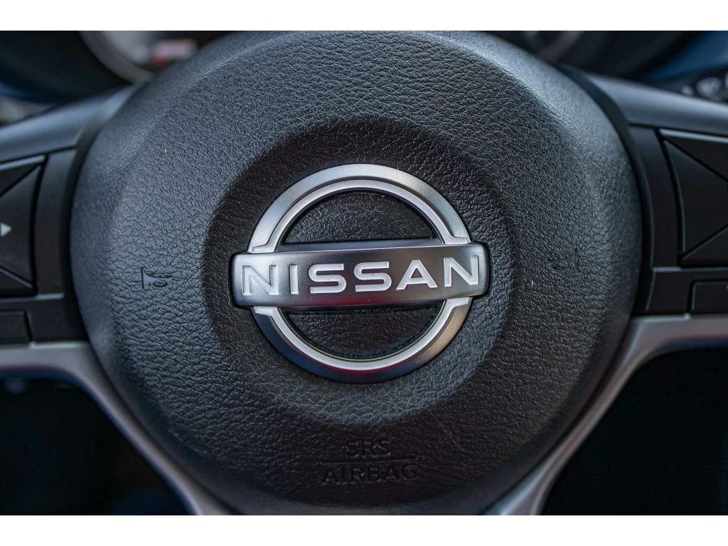 Used 2023 Electric Blue Metallic Nissan SV image 37