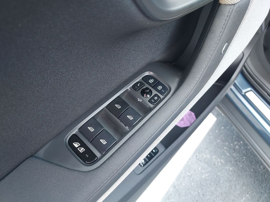 Used 2022 Black Polestar Long Range Dual Motor image 11