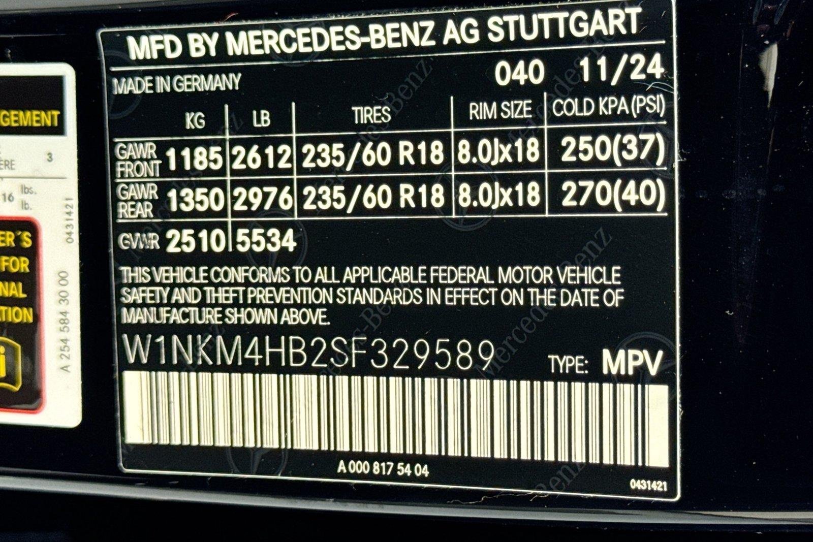 Used 2025 Black Mercedes-Benz GLC 300 image 30