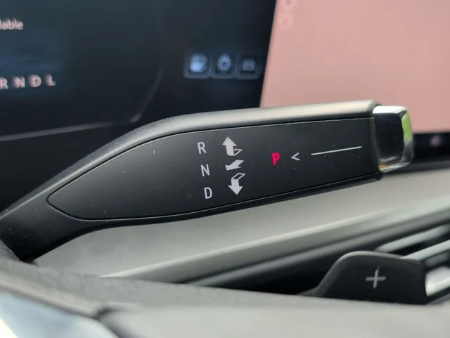 Used 2025 White Chevrolet LT image 18