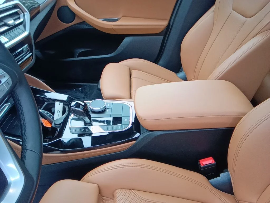 Certified Used 2025 Aventurin Red Metallic BMW xDrive30i image 19