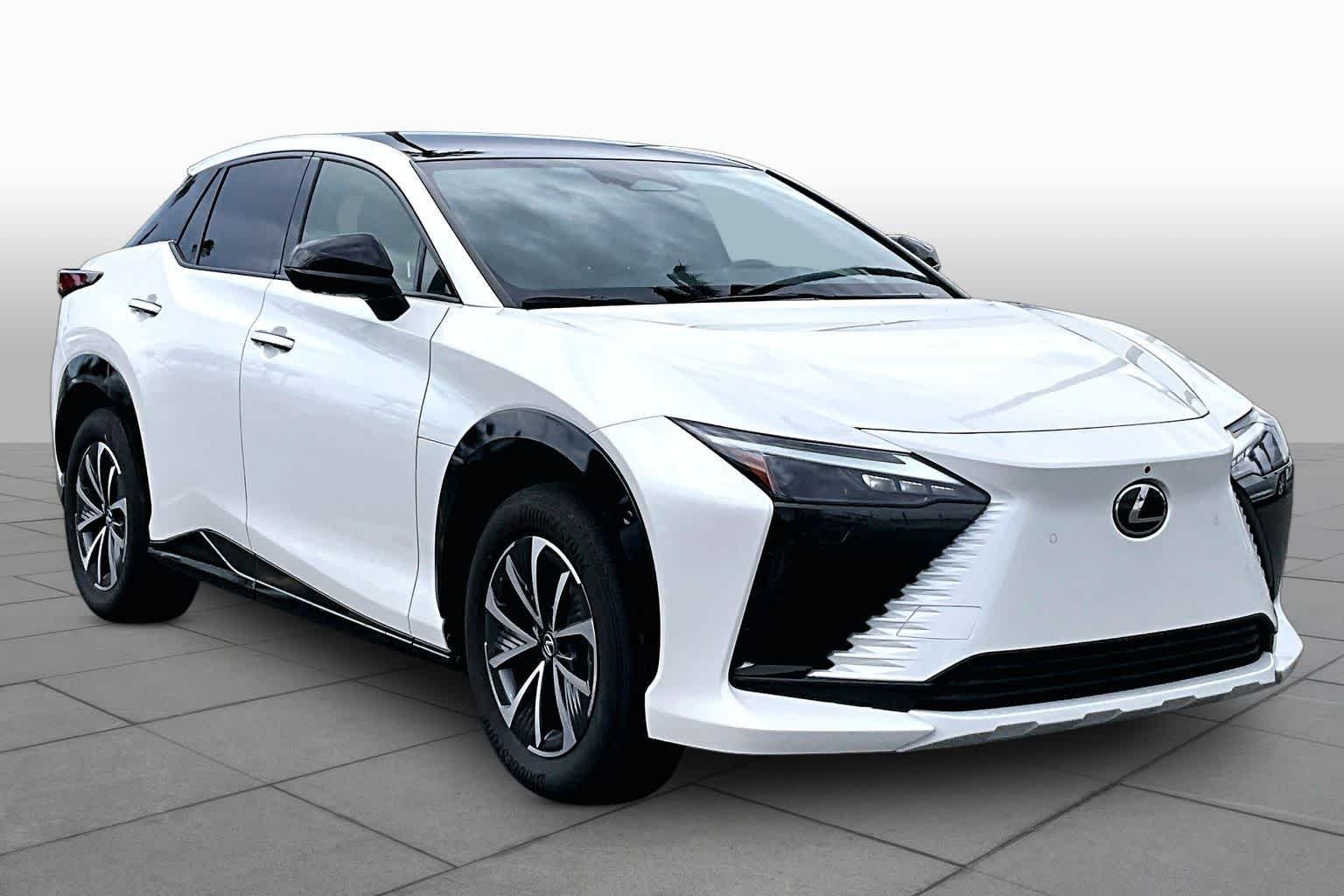 Certified Used 2023 EMINENT WHITE PEARL Lexus Premium image 3